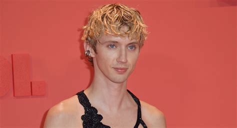 troye sivan naked|Troye Sivan goes naked in video for new single, ‘Got Me Started’